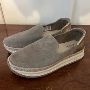 Tom’s Gray Suede Slip-On Shoes size 7.5